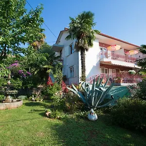 https://house-marica-lovran.in-istria.net